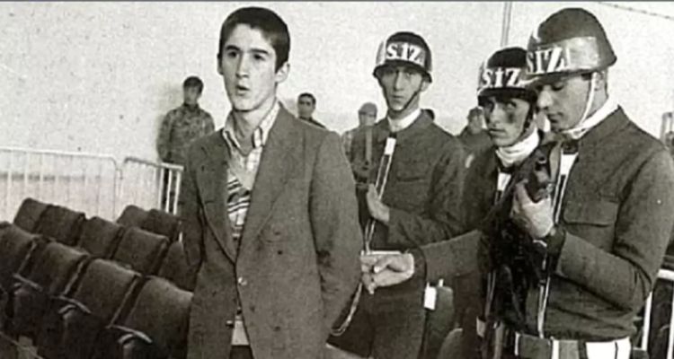 Erdal Eren Mezarı Başında Anıldı: Gençlik Mücadelesine Vurgu Yapıldı