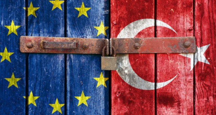 AB’den Türkiye’ye kırmızı kart: Adaylık süreci resmen durduruldu