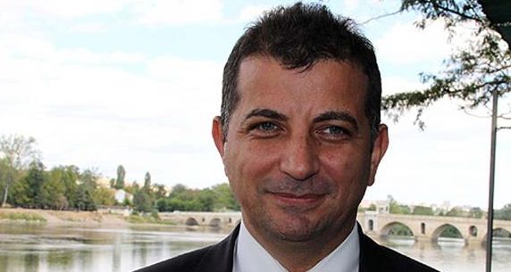 Eski THK Rektörü Prof. Dr. Ünsal Ban Yurt Dışına Kaçtı