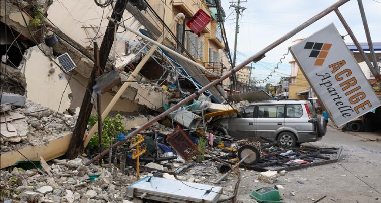 Filipinler’de 7.6 Büyüklüğünde Deprem Sonrası Tsunami Uyarısı Yapıldı