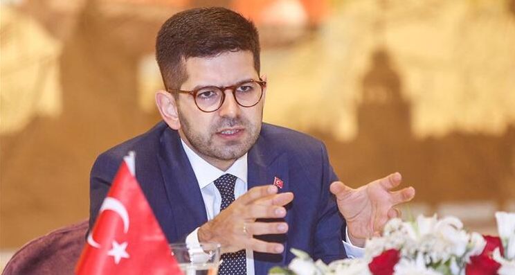 Ahmet Burak Dağlıoğlu Kimdir? Yatırım ve Finans Ofisi Başkanı