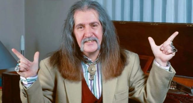 Barış Manço’nun Filmi Rafa Kalktı: Ekin Koç’tan Açıklama Geldi