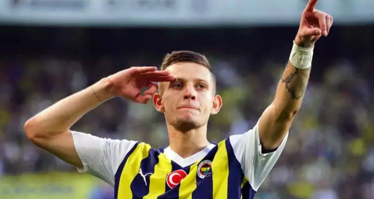 Robin van Persie’den Fenerbahçe’ye Transfer Hamlesi: Szymanski Planı!