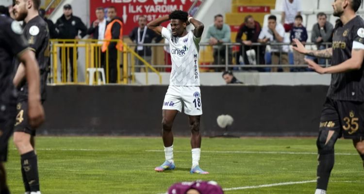 Trabzonspor’un Galibiyetine VAR Engeli: Tepkiler Çığ Gibi