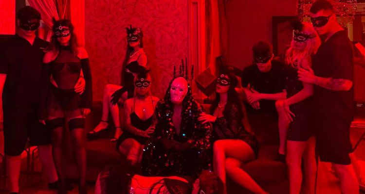 Kızılcık Şerbeti’nin Nilay’ı Müstehcen Partileriyle Tanınan Fergio Bey ile Görüntülendi