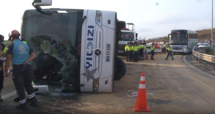 Kuzey Marmara Otoyolu’nda Yolcu Otobüsü Devrildi