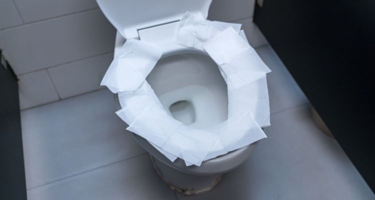 Uzmanlar uyardı: Klozete Tuvalet Kağıdı Sermek 2 Kat Fazla Zararlı