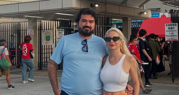 Rasim Ozan Kütahyalı 20 Yaş Küçük Pilates Antrenörü Pınar Ayaz ile Evlendi