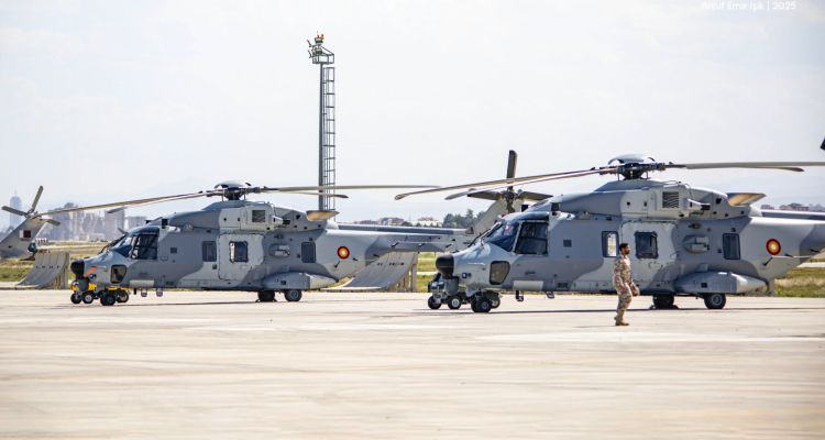 Katar'da Askeri Helikopter Düştü: 3 Şehidimiz Var