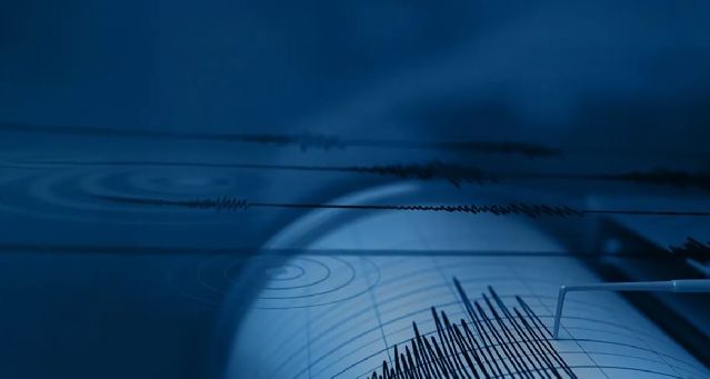 Japonya'daki Deprem Tsunami Uyarısına Neden Oldu - 7.5 Tedirginliği!