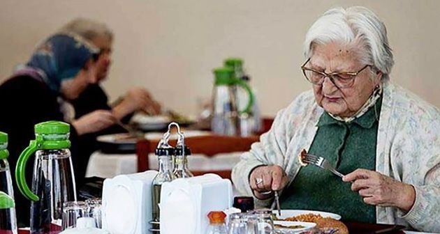 Huzurevleri Yönetmeliği Yürürlüğe Girdi: Huzurevi Yaş Sınırı Kaç Oldu?
