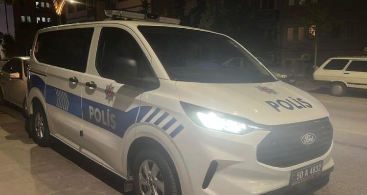 Kastamonu'da Üniversite Öğrencisi Yarı Çıplak Halde Camdan Atladı