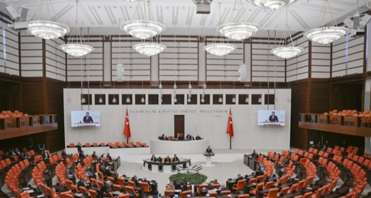 TBMM Genel Kurulu'nda Dev Kanun Teklifinin İlk 6 Maddesine Onay