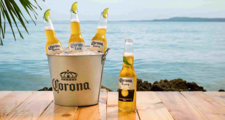 Corona Bira Markasına Ait Olduğu Öne Sürülen İlan Sosyal Medya Gündeminde