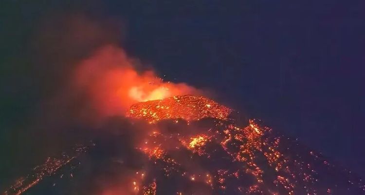 Fuego Yanardağı Yeniden Faaliyete Geçti: Turuncu Alarm!
