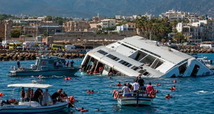 Girne Açıklarında 267 Kişilik Yolcu Gemisi Battı: 7 Can Kaybı