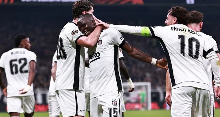 Beşiktaş'ın Marsilya Maçında Forma Sırt Sponsoru Tera Neden Yoktu?