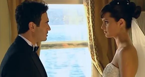 'Doktorlar'ın Ela ve Levent'i Tuzlu Kahve'de Buluşuyor