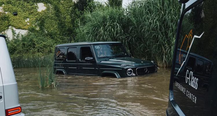 Mercedes'ten Yüzen SUV Patenti! Arazi Aracı Suda Gidecek