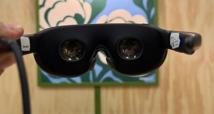 Meta'dan 100 Gramlık VR Gözlüğü: 1.299 Dolarlık Yeni Teknoloji