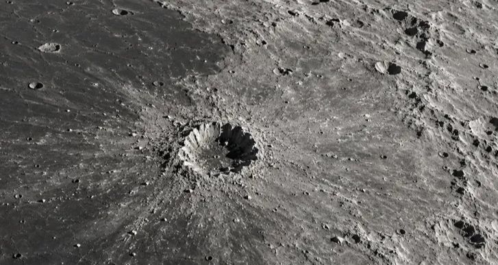 NASA, Ay'da 222 Metrelik "McGetchin" Adlı Bir Krater Keşfetti